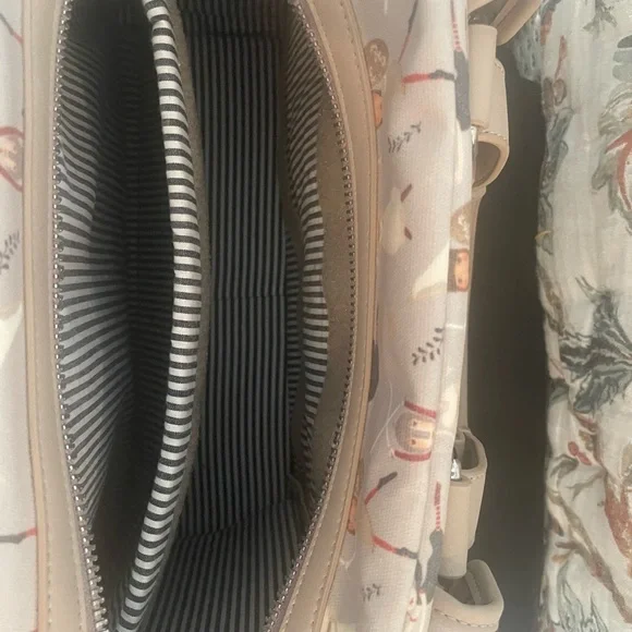 House of Flynn Camera/ Baby Bag - Picture 4 of 8